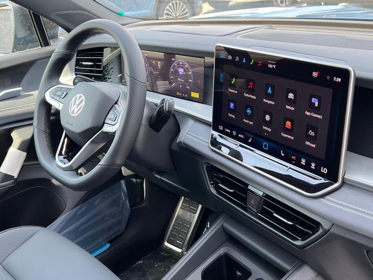 2025 Volkswagen Tiguan 2.0T SE R-Line Black Hagerstown MD