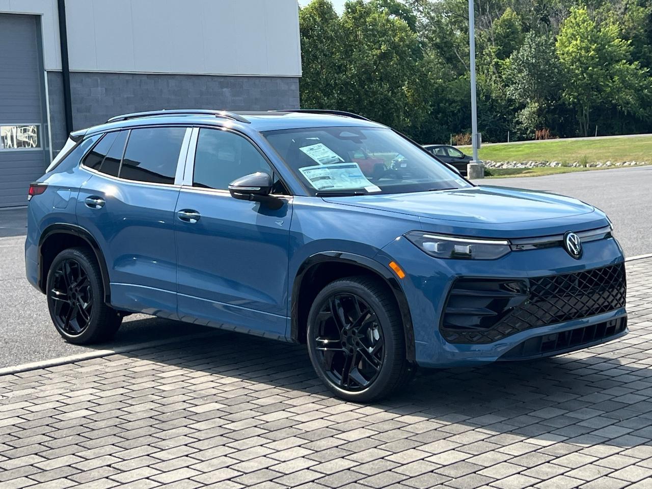 2025 Volkswagen Tiguan 2.0T SE R-Line Black Hagerstown MD