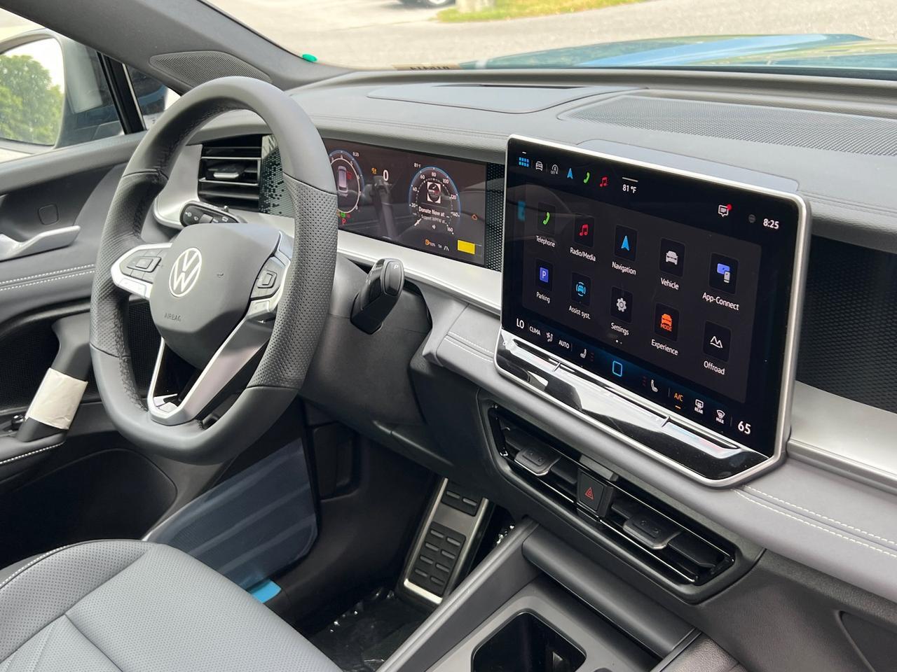 2025 Volkswagen Tiguan 2.0T SE R-Line Black Hagerstown MD