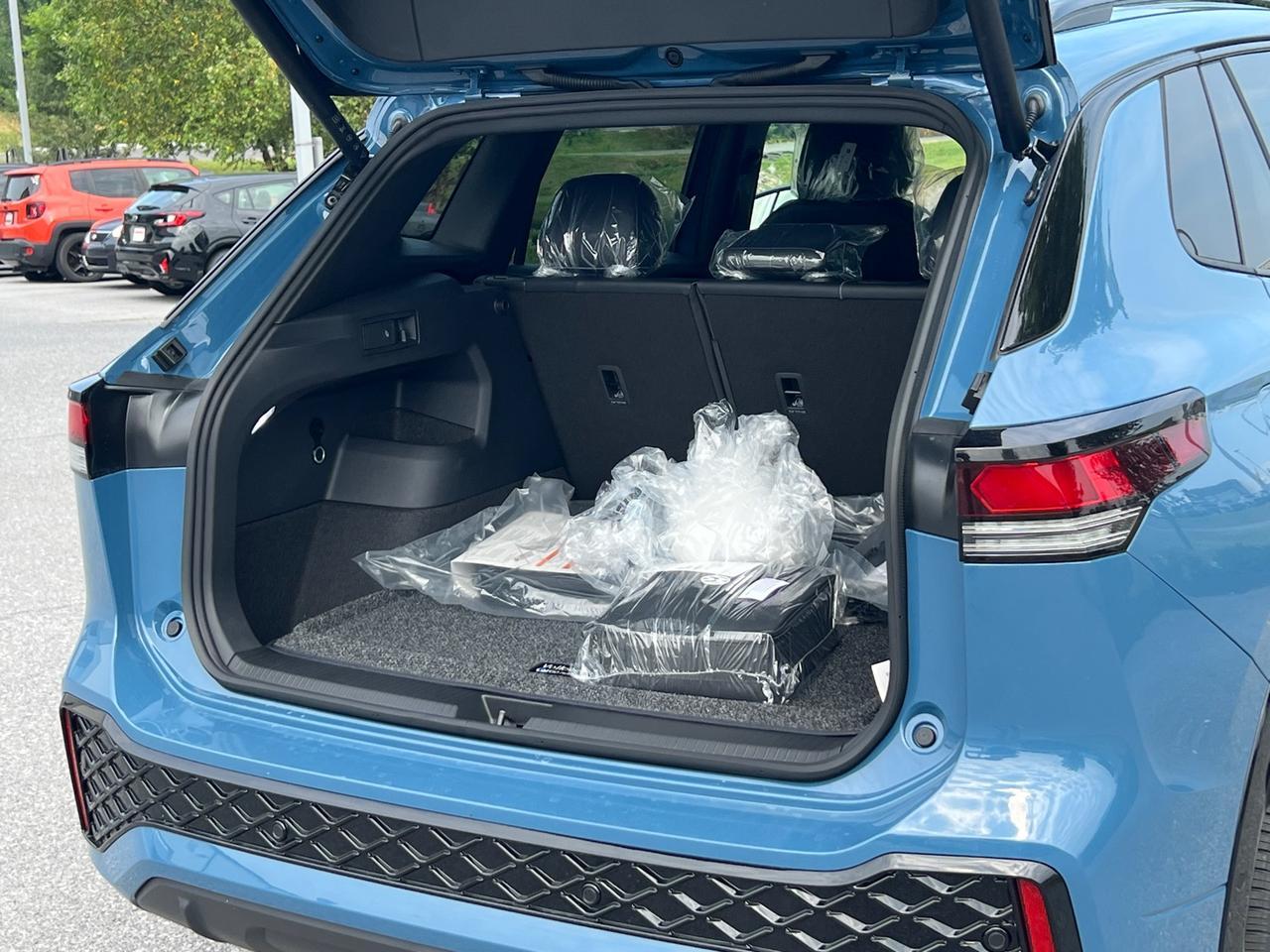 2025 Volkswagen Tiguan 2.0T SE R-Line Black Hagerstown MD