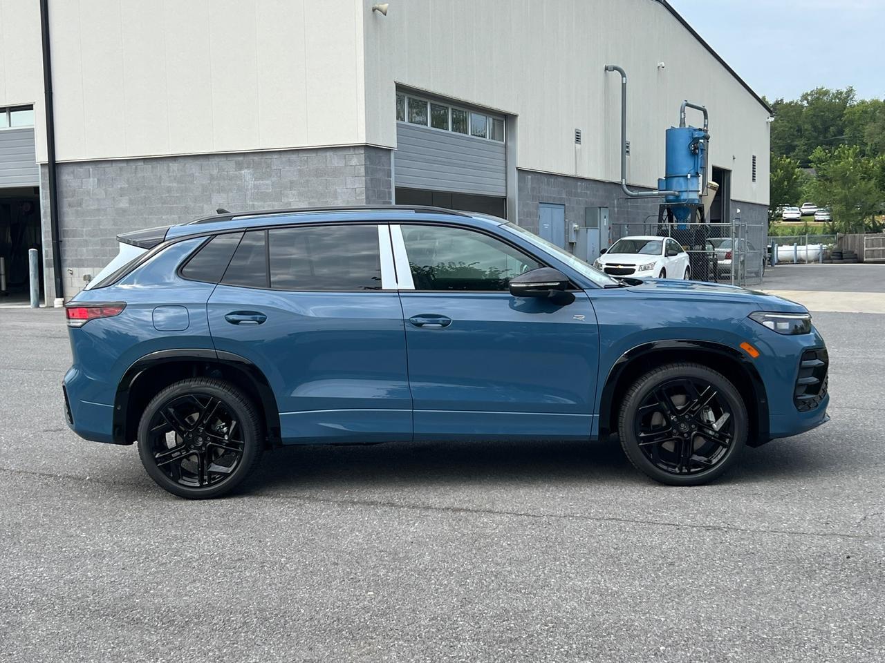 2025 Volkswagen Tiguan 2.0T SE R-Line Black Hagerstown MD