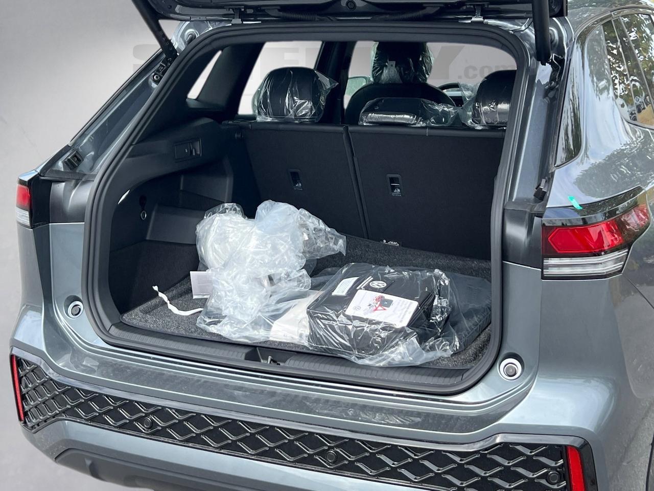 2025 Volkswagen Tiguan 2.0T SE R-Line Black Hagerstown MD