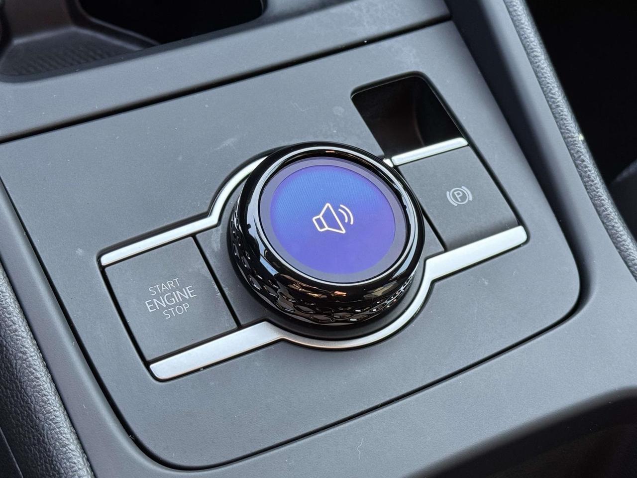 2025 Volkswagen Tiguan 2.0T SE R-Line Black Fredericksburg VA