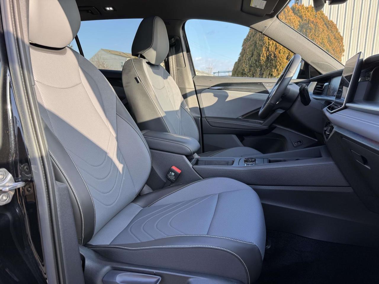 2025 Volkswagen Tiguan 2.0T SE R-Line Black Fredericksburg VA