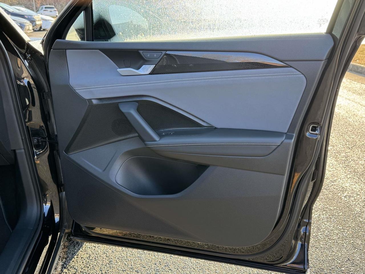 2025 Volkswagen Tiguan 2.0T SE R-Line Black Fredericksburg VA