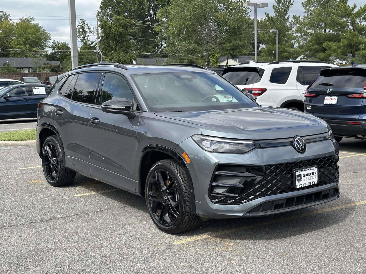 2025 Volkswagen Tiguan 2.0T SE R-Line Black