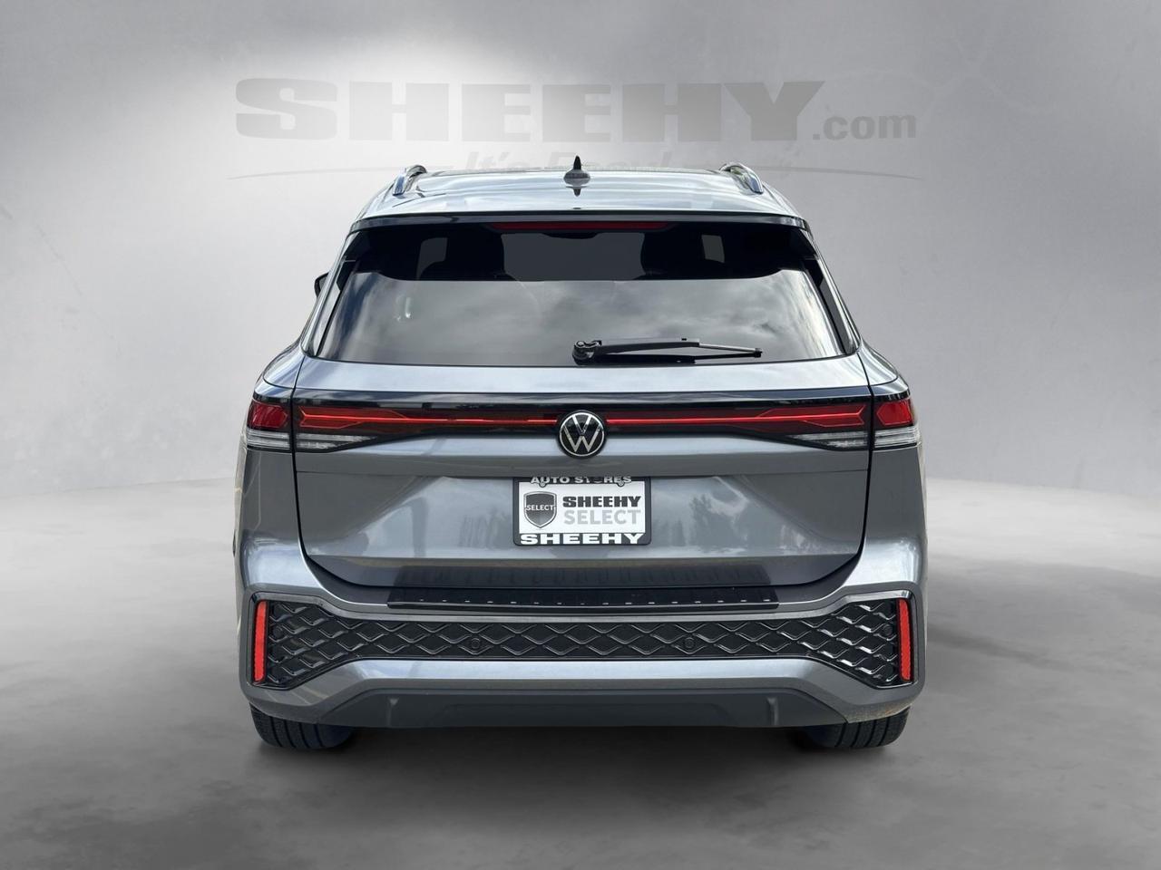 2025 Volkswagen Tiguan 2.0T SE R-Line Black Alexandria VA
