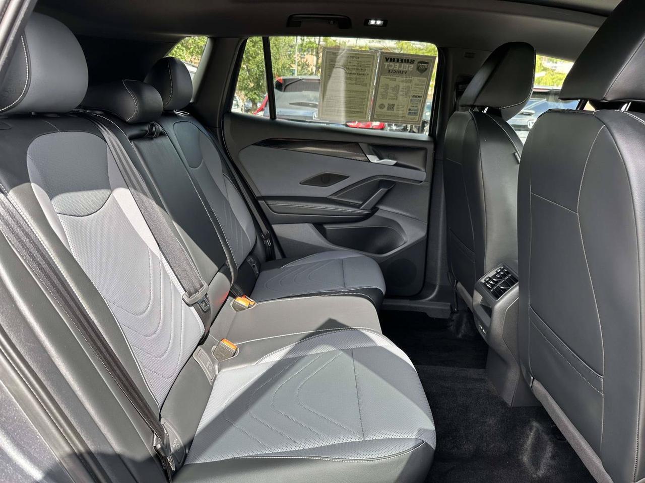 2025 Volkswagen Tiguan 2.0T SE R-Line Black Alexandria VA