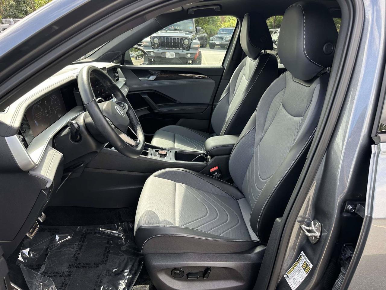 2025 Volkswagen Tiguan 2.0T SE R-Line Black Alexandria VA