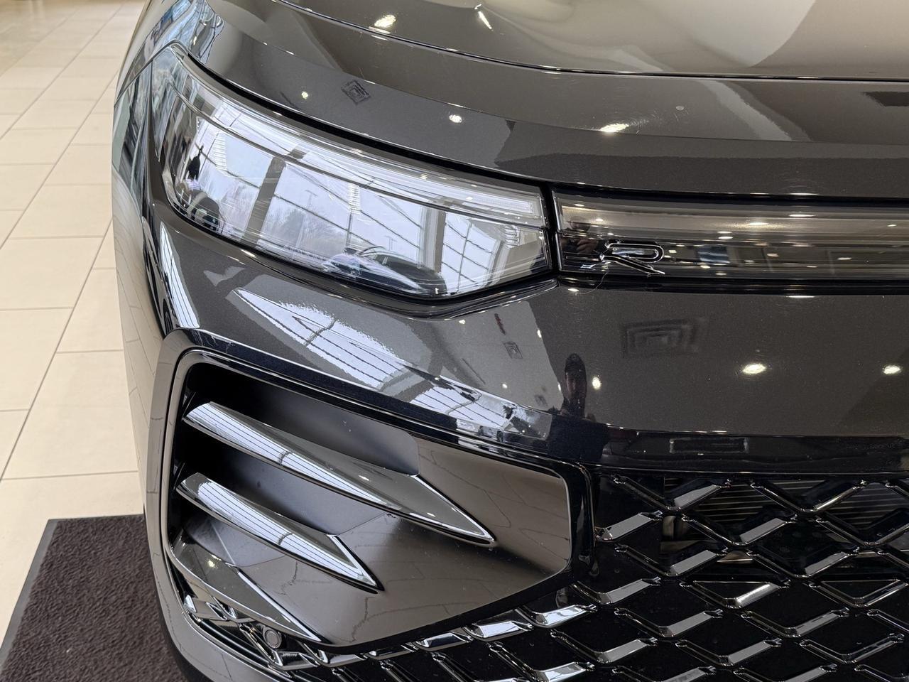 2025 Volkswagen Tiguan 2.0T SE R-Line Black Annapolis MD