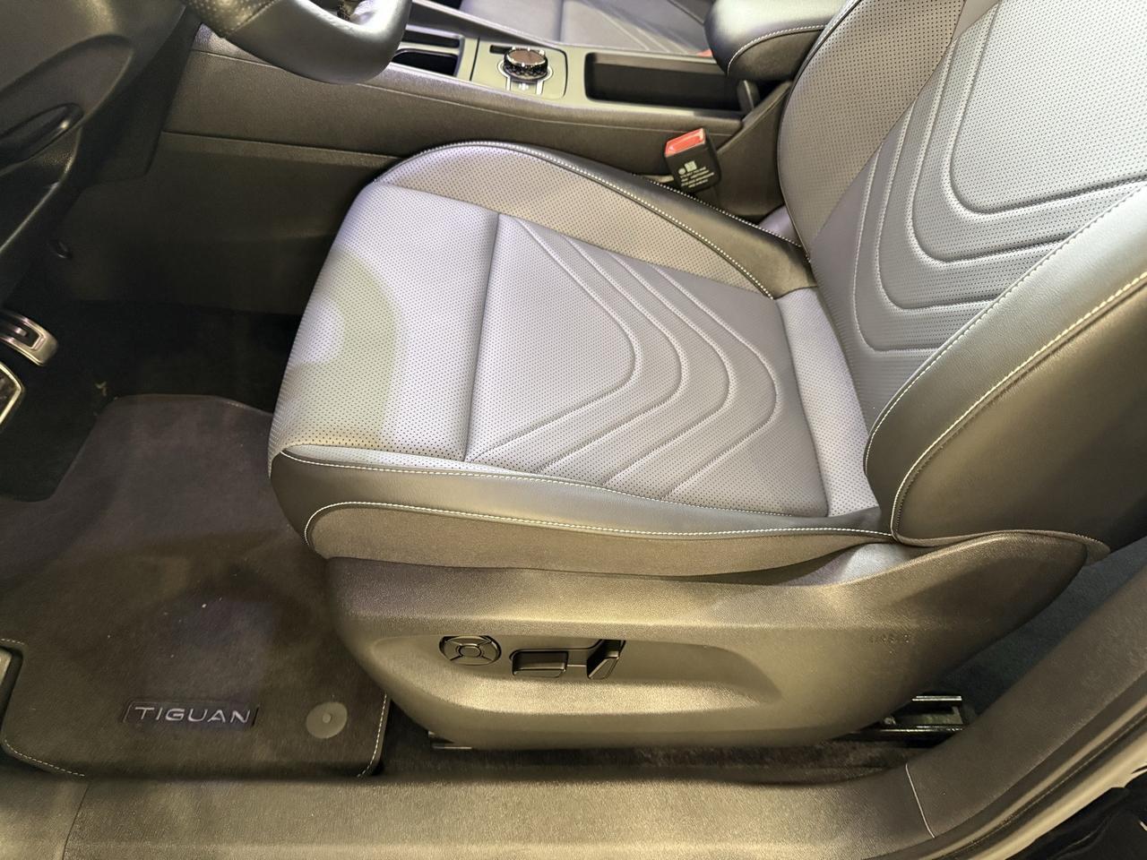 2025 Volkswagen Tiguan 2.0T SE R-Line Black Annapolis MD