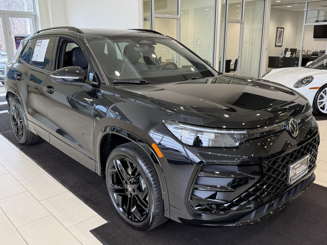 2025 Volkswagen Tiguan 2.0T SE R-Line Black