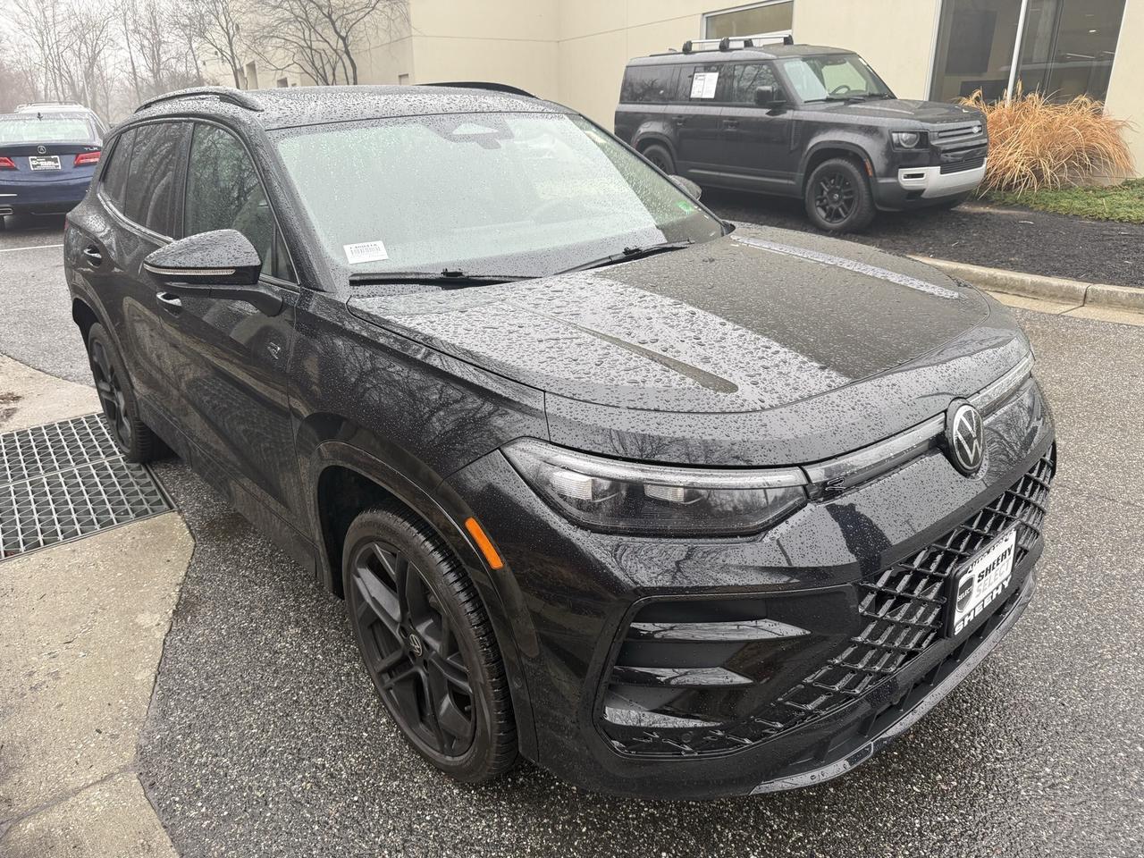 2025 Volkswagen Tiguan 2.0T SE R-Line Black