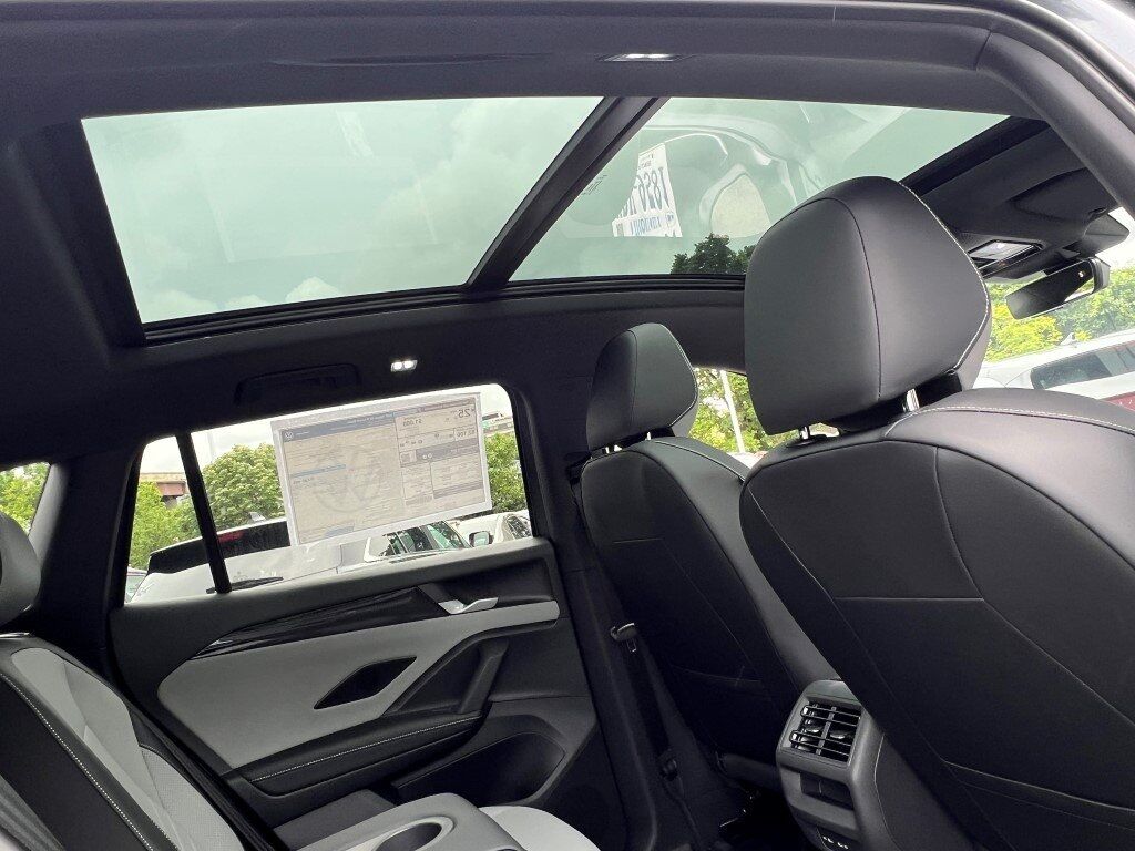2025 Volkswagen Tiguan 2.0T SE R-Line Black Springfield VA