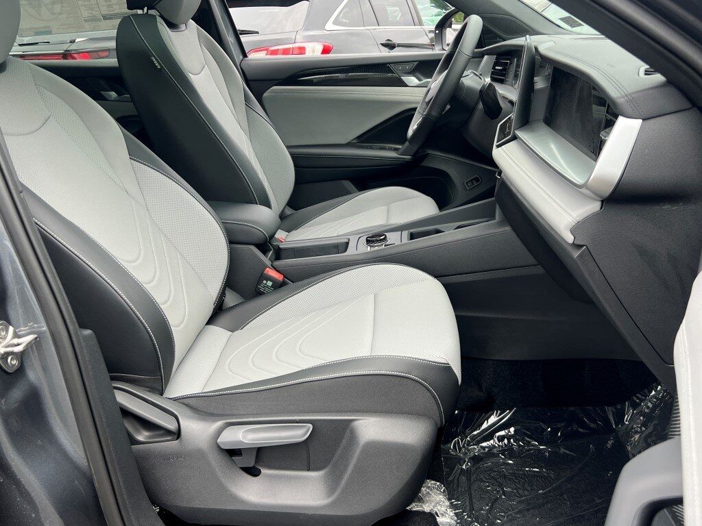 2025 Volkswagen Tiguan 2.0T SE R-Line Black Springfield VA