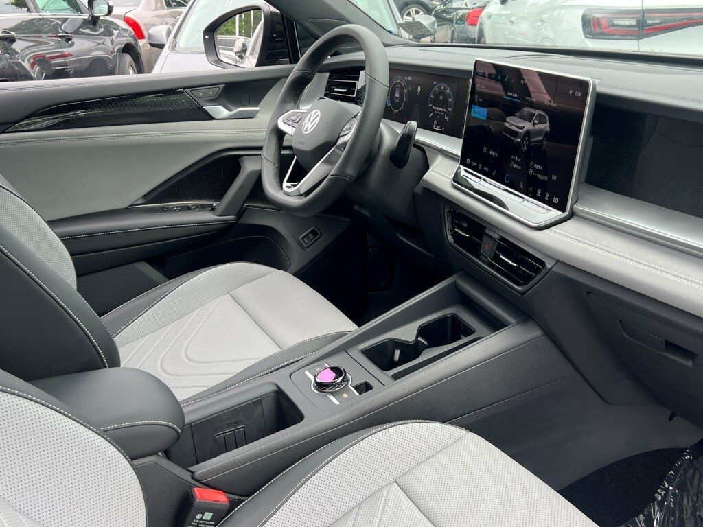 2025 Volkswagen Tiguan 2.0T SE R-Line Black Springfield VA