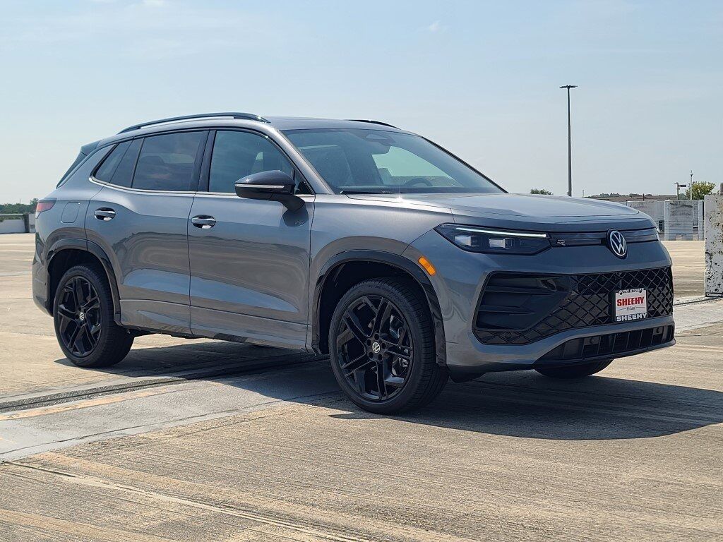 2025 Volkswagen Tiguan 2.0T SE R-Line Black