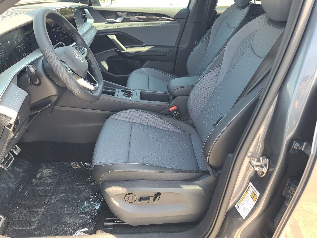 2025 Volkswagen Tiguan 2.0T SE R-Line Black Springfield VA