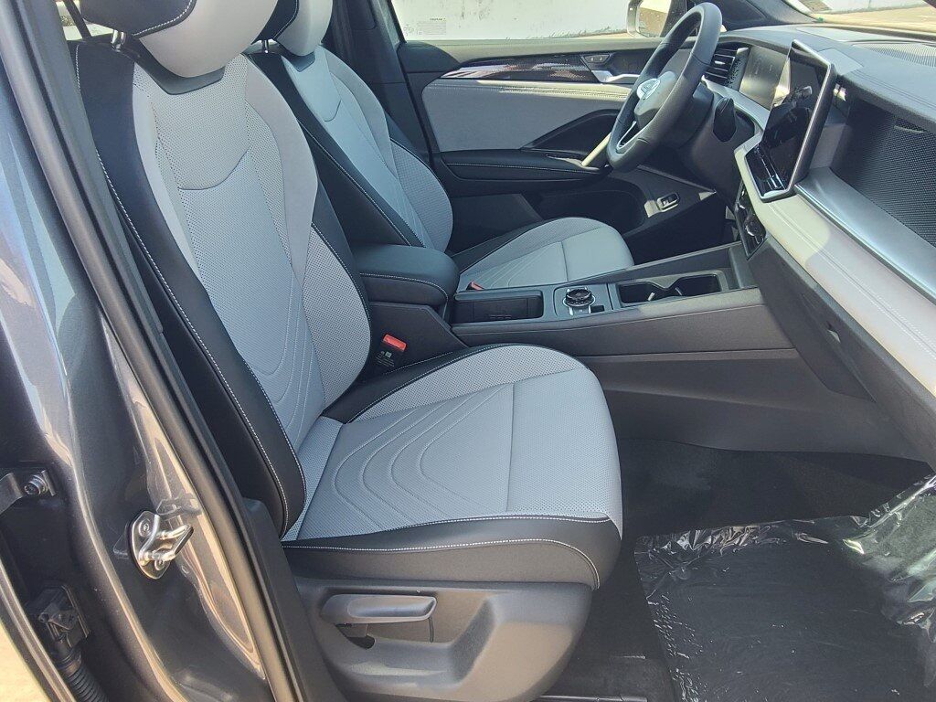 2025 Volkswagen Tiguan 2.0T SE R-Line Black Springfield VA