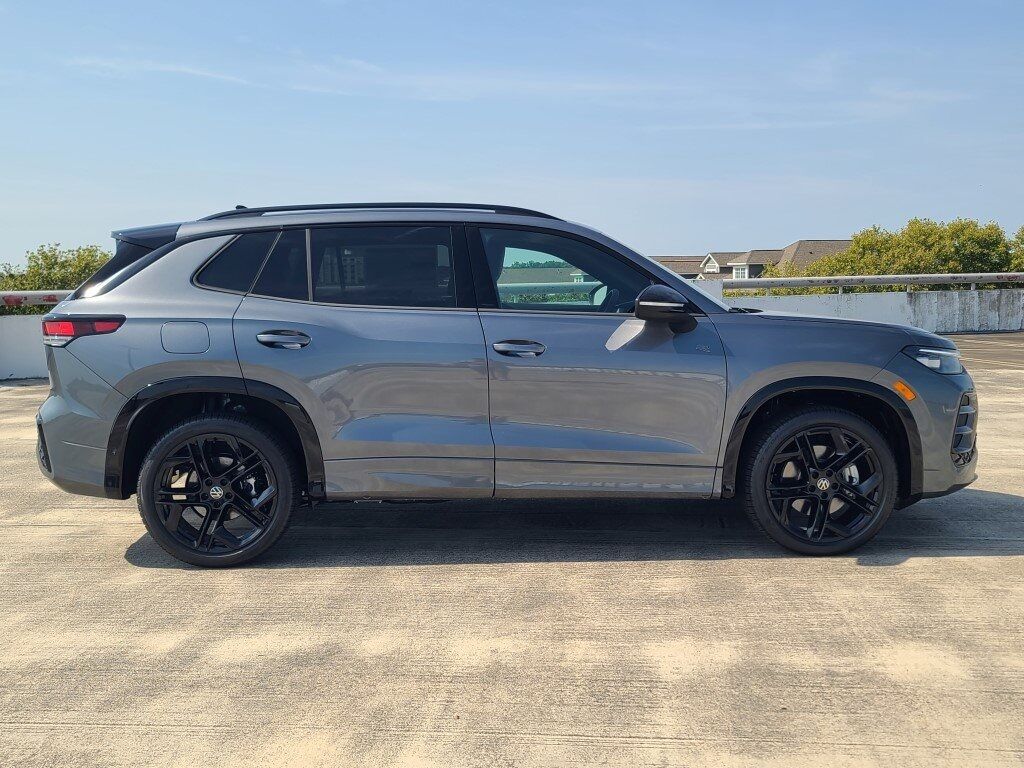 2025 Volkswagen Tiguan 2.0T SE R-Line Black Springfield VA