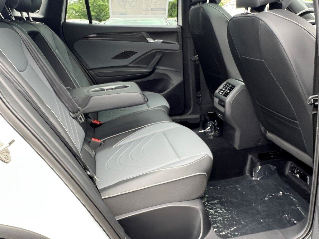2025 Volkswagen Tiguan 2.0T SE R-Line Black Springfield VA