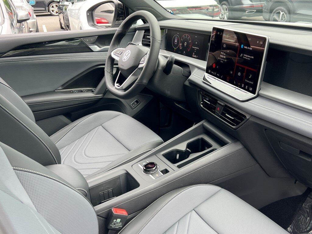 2025 Volkswagen Tiguan 2.0T SE R-Line Black Springfield VA