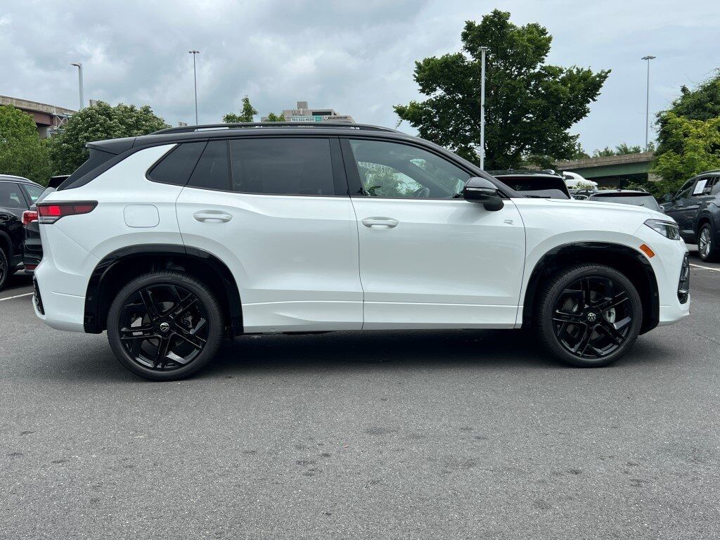 2025 Volkswagen Tiguan 2.0T SE R-Line Black Springfield VA