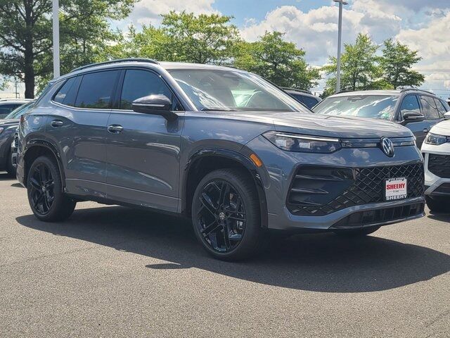 2025 Volkswagen Tiguan 2.0T SE R-Line Black Springfield VA