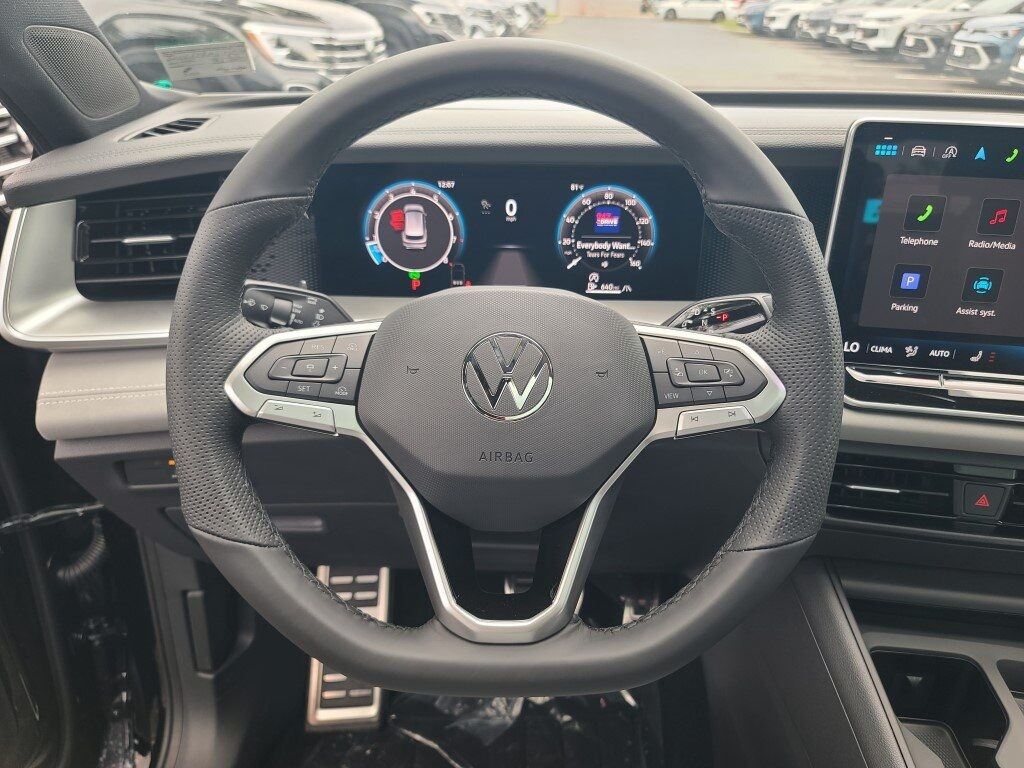 2025 Volkswagen Tiguan 2.0T SE R-Line Black Springfield VA