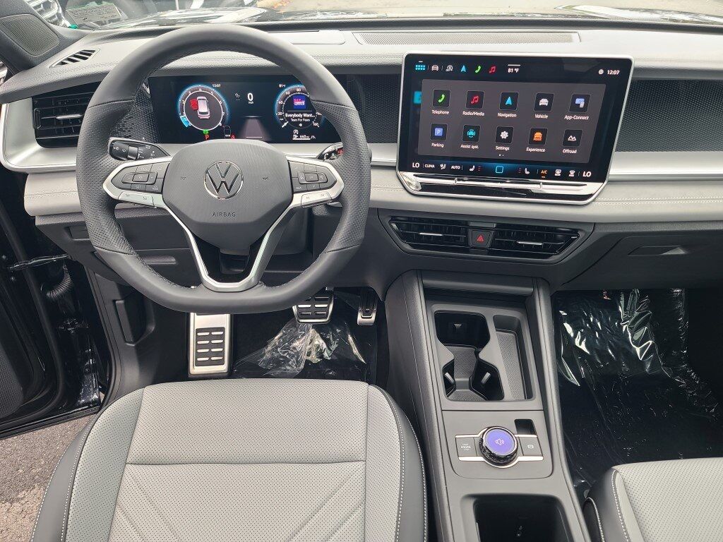 2025 Volkswagen Tiguan 2.0T SE R-Line Black Springfield VA