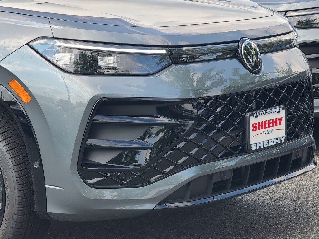 2025 Volkswagen Tiguan 2.0T SE R-Line Black Springfield VA