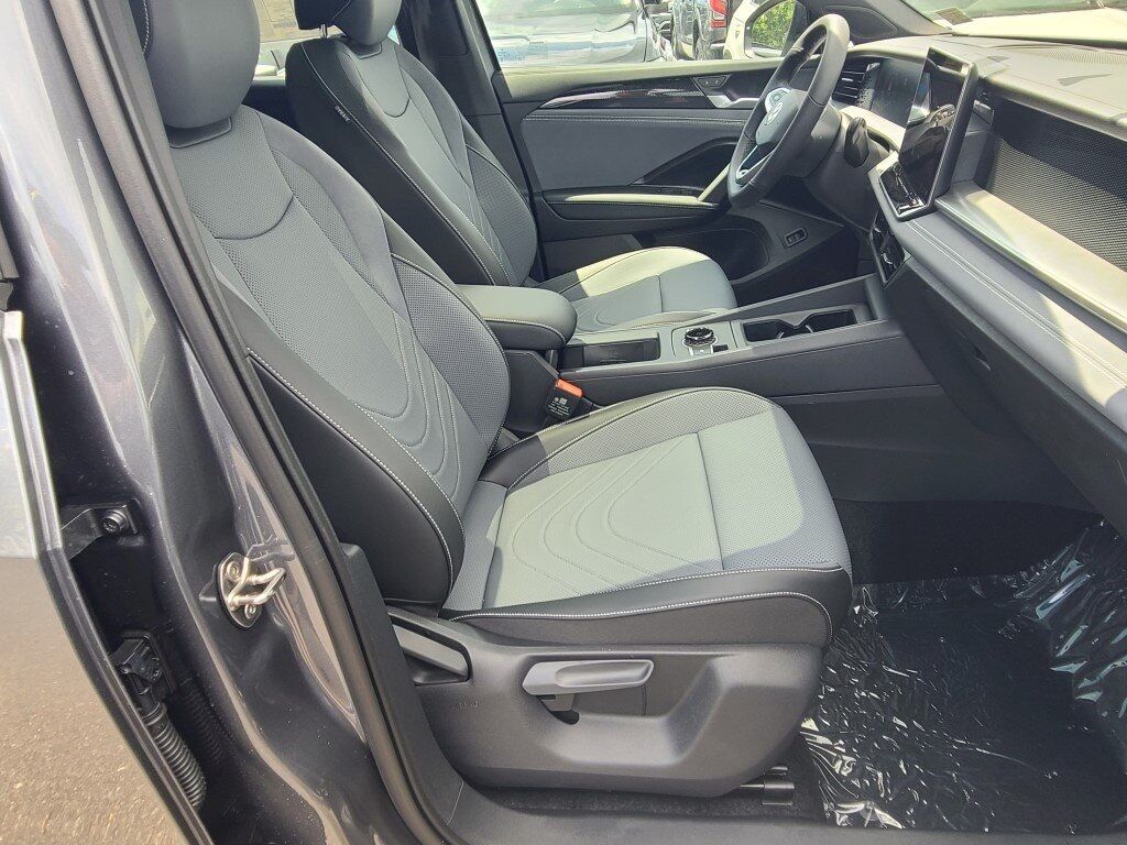 2025 Volkswagen Tiguan 2.0T SE R-Line Black Springfield VA