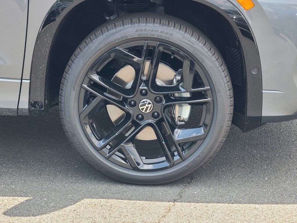 2025 Volkswagen Tiguan 2.0T SE R-Line Black Springfield VA