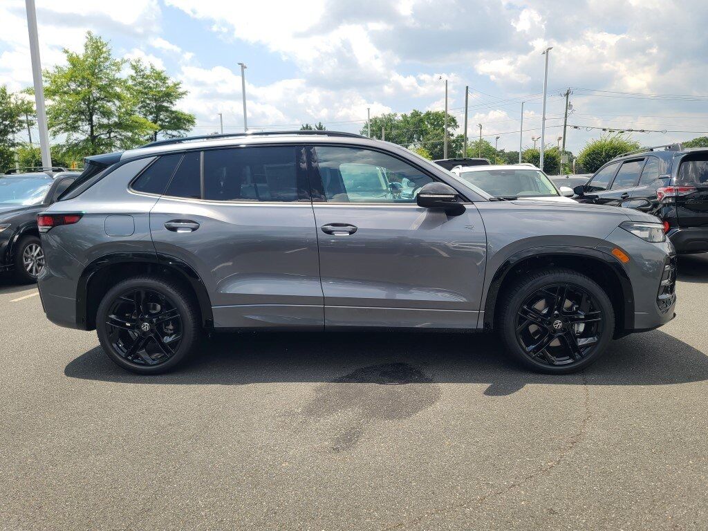 2025 Volkswagen Tiguan 2.0T SE R-Line Black Springfield VA