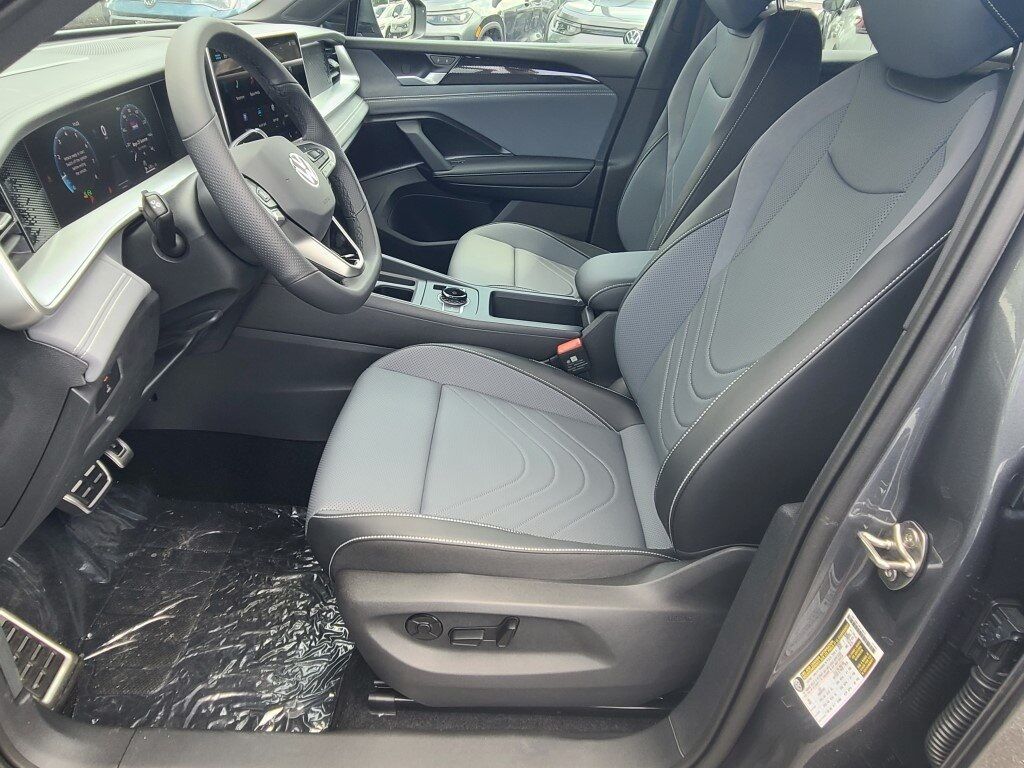 2025 Volkswagen Tiguan 2.0T SE R-Line Black Springfield VA
