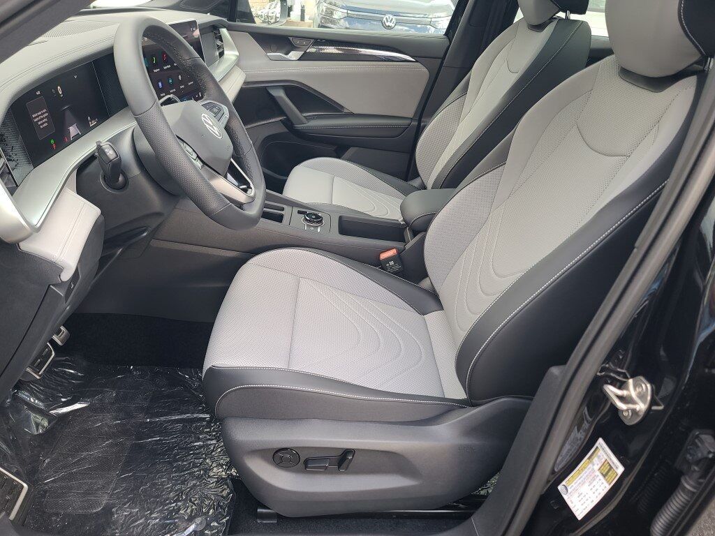 2025 Volkswagen Tiguan 2.0T SE R-Line Black Springfield VA