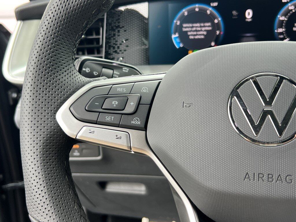 2025 Volkswagen Tiguan 2.0T SE R-Line Black Springfield VA