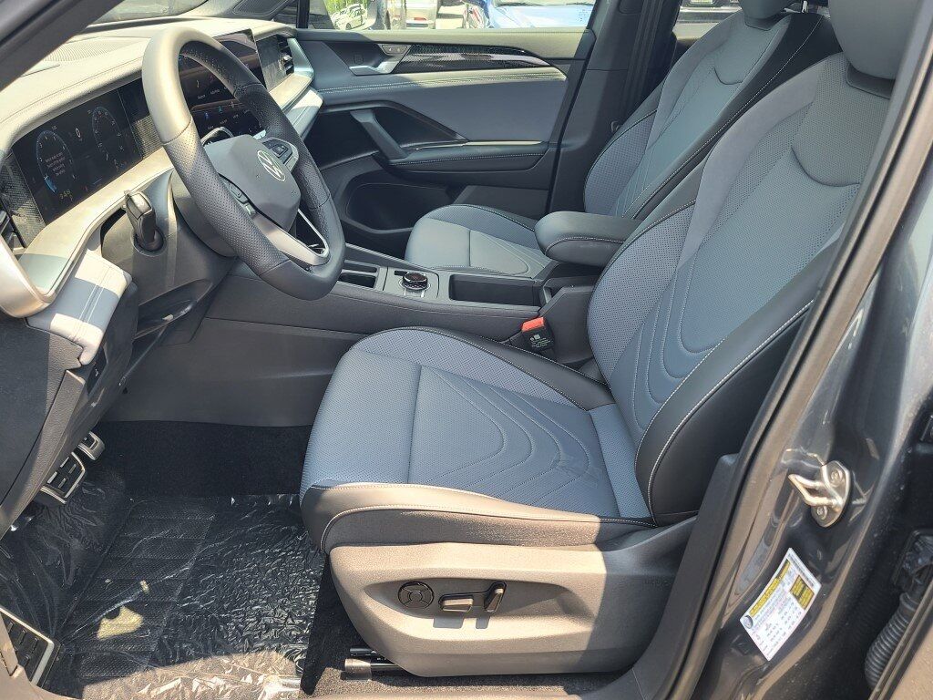 2025 Volkswagen Tiguan 2.0T SE R-Line Black Springfield VA