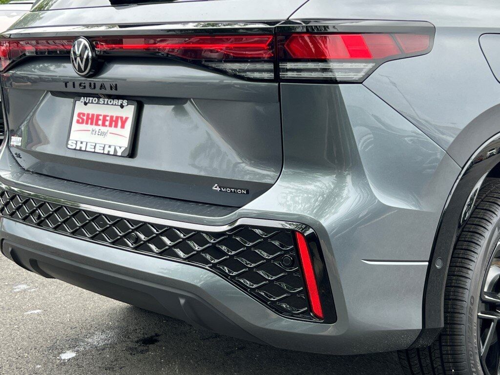 2025 Volkswagen Tiguan 2.0T SE R-Line Black Springfield VA