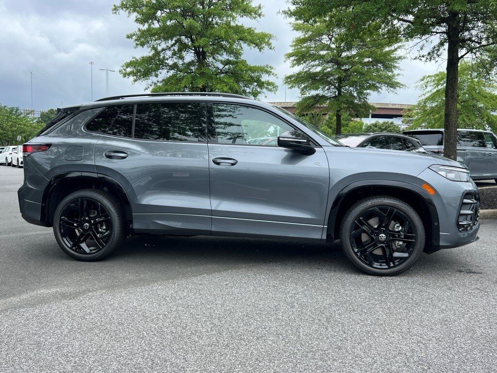 2025 Volkswagen Tiguan 2.0T SE R-Line Black Springfield VA