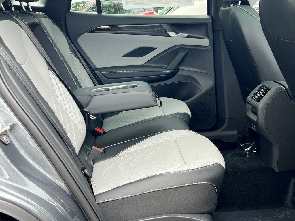 2025 Volkswagen Tiguan 2.0T SE R-Line Black Springfield VA