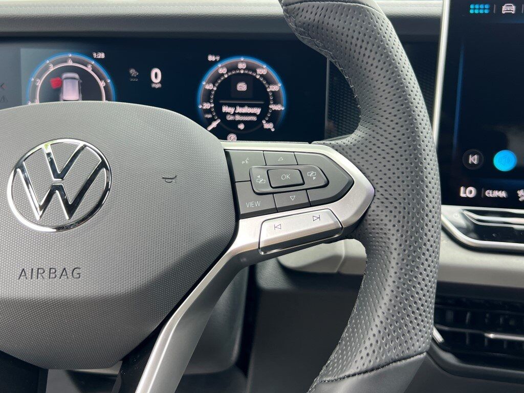2025 Volkswagen Tiguan 2.0T SE R-Line Black Springfield VA