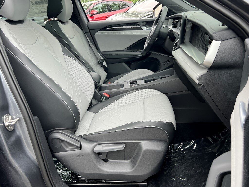 2025 Volkswagen Tiguan 2.0T SE R-Line Black Springfield VA