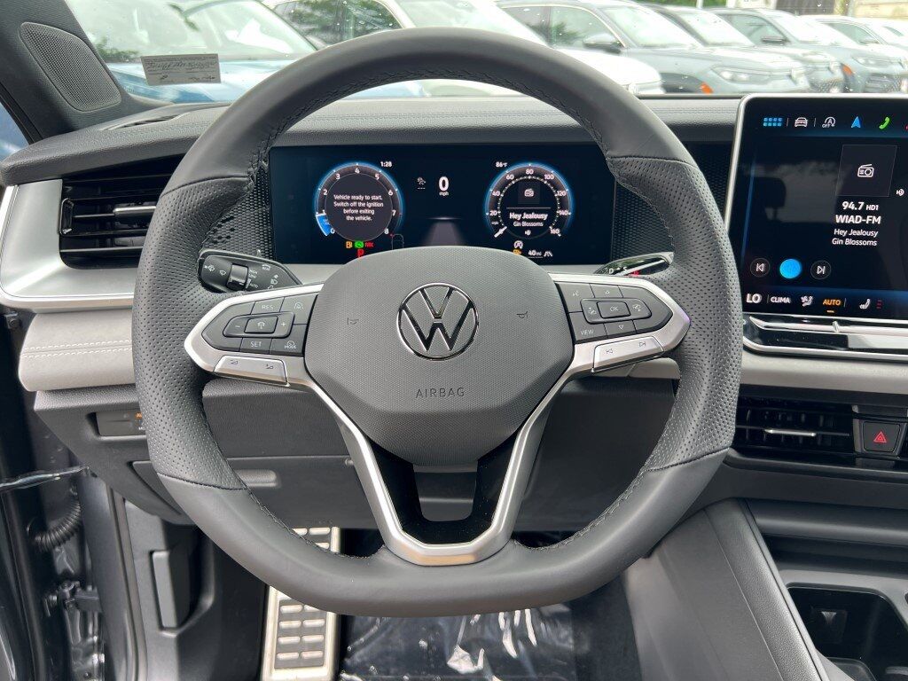 2025 Volkswagen Tiguan 2.0T SE R-Line Black Springfield VA