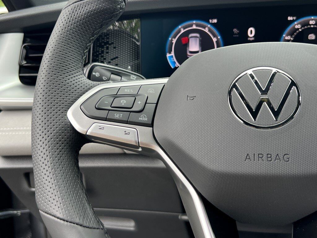 2025 Volkswagen Tiguan 2.0T SE R-Line Black Springfield VA