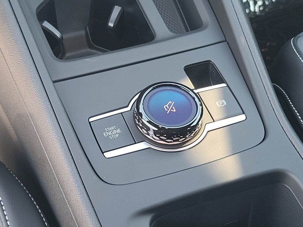 2025 Volkswagen Tiguan 2.0T SE R-Line Black Springfield VA