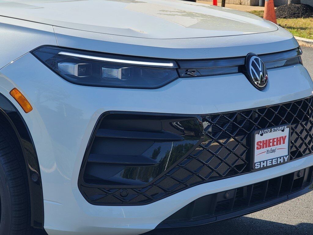 2025 Volkswagen Tiguan 2.0T SE R-Line Black Springfield VA