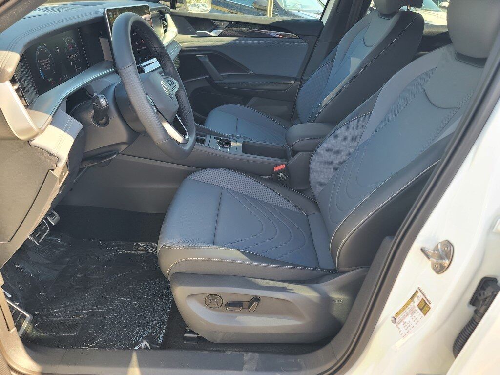 2025 Volkswagen Tiguan 2.0T SE R-Line Black Springfield VA