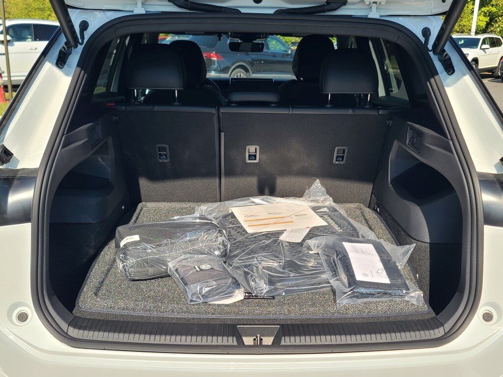 2025 Volkswagen Tiguan 2.0T SE R-Line Black Springfield VA