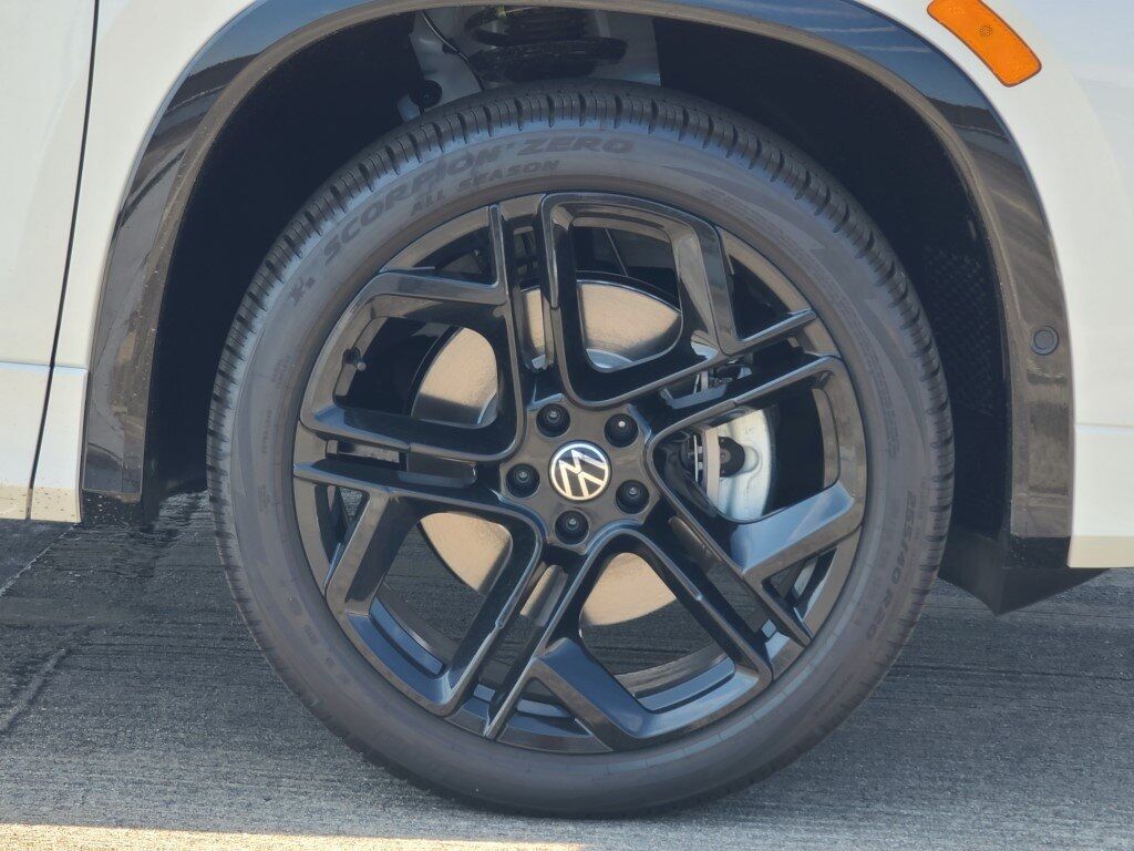 2025 Volkswagen Tiguan 2.0T SE R-Line Black Springfield VA